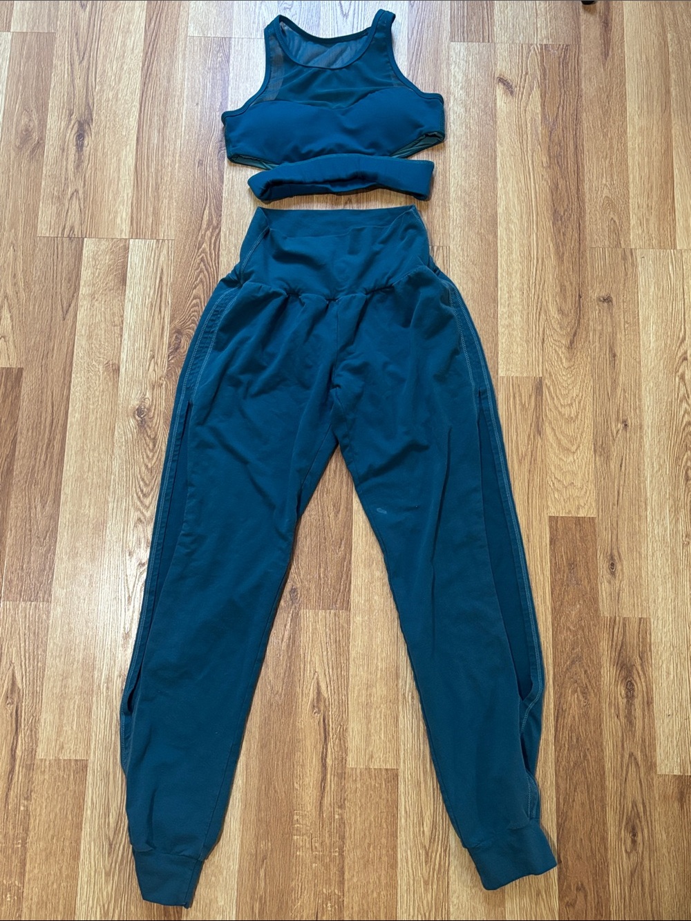 High-Waist Teal Yoga Cutout Pants and Bra Set